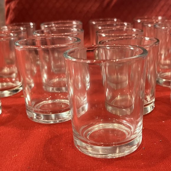 Lot of 17 Glass Tasting Bowls/Glasses - Picture 4 of 4